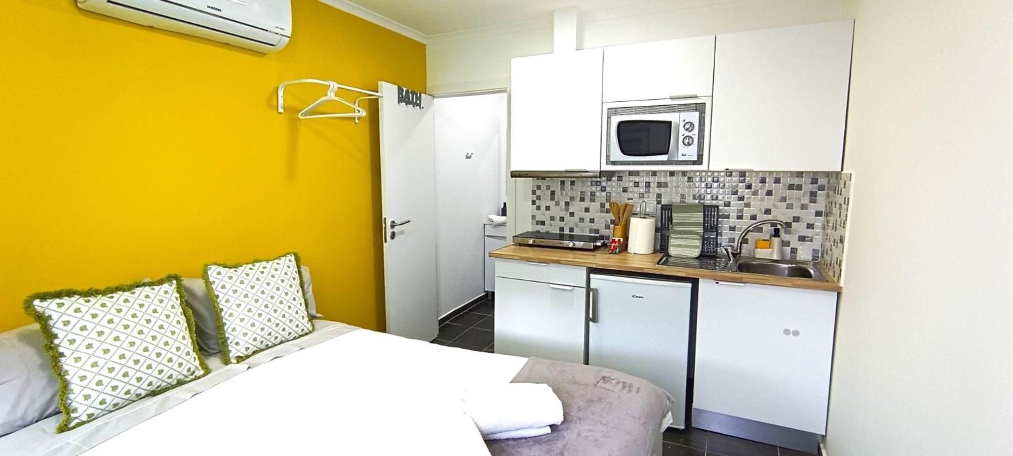 Sleep & Go Faro Airport Guest House Exterior photo